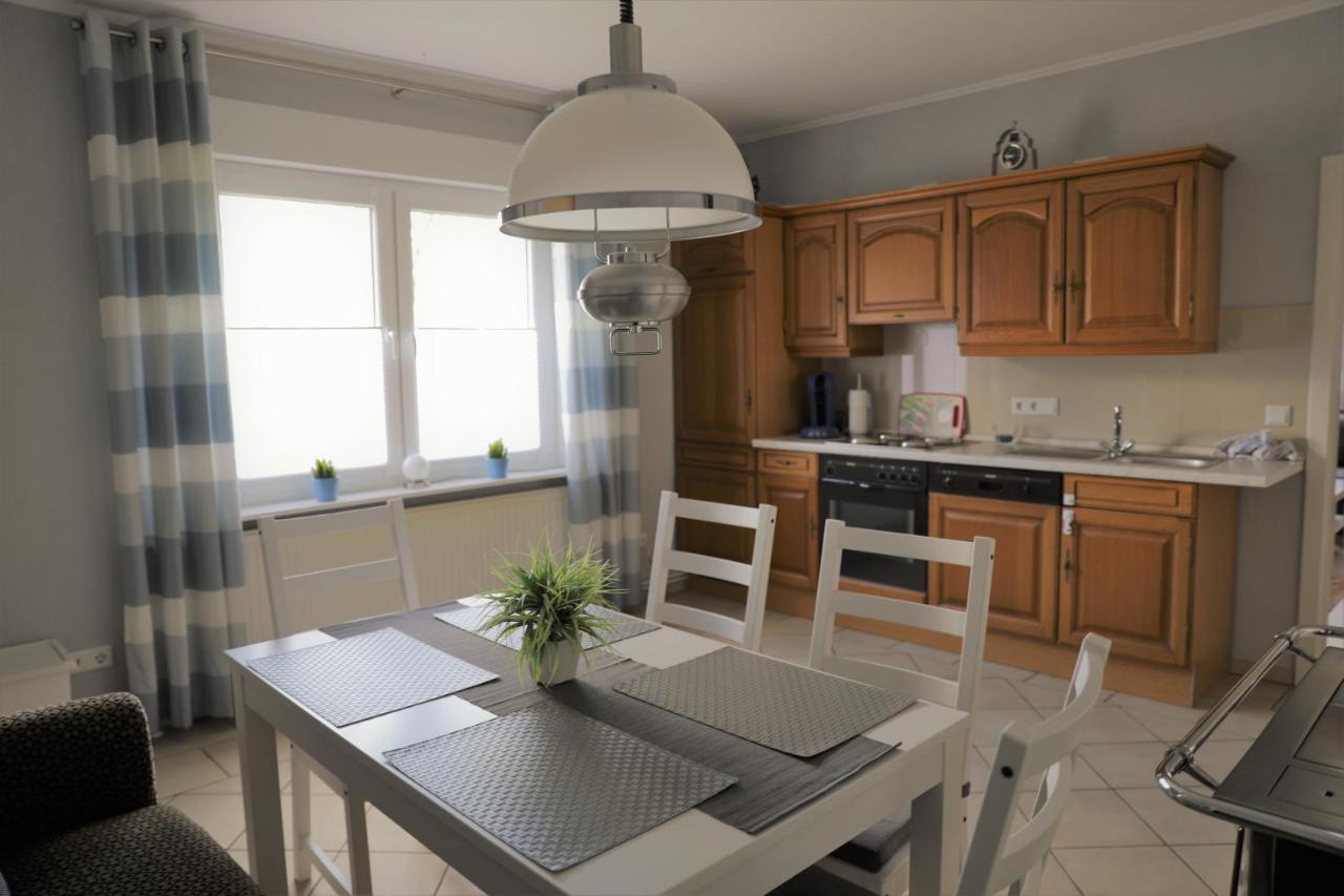 Sinis Friesenstube Apartment Zwischenbergen Luaran gambar